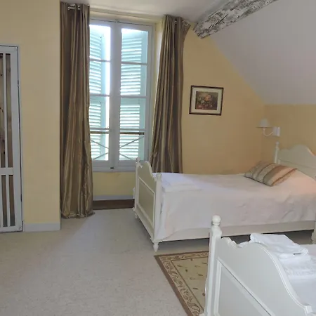 Domaine Le Castelet Oda ve Kahvaltı 4*