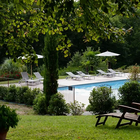 Domaine Le Castelet Oda ve Kahvaltı 4*