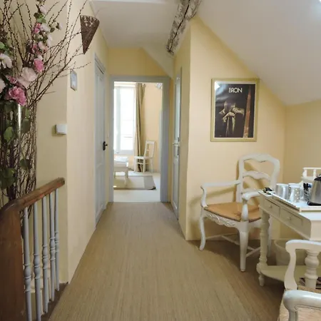 Domaine Le Castelet Oda ve Kahvaltı 4*