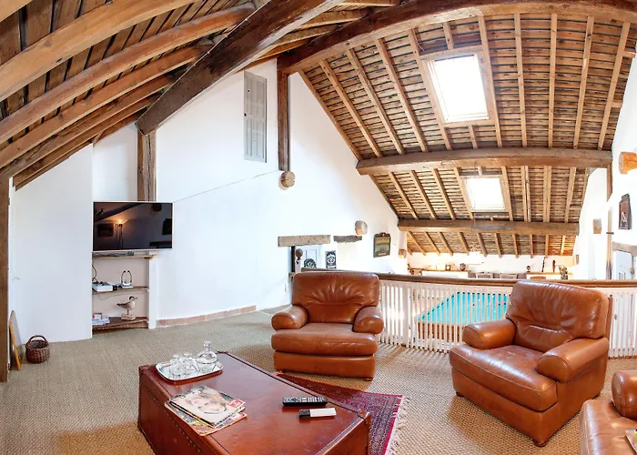 Bed & Breakfast Domaine Le Castelet 4*