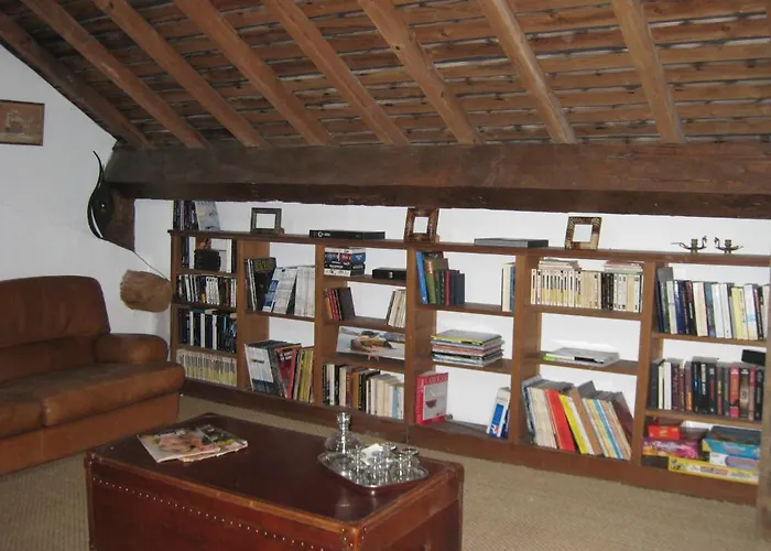 Domaine Le Castelet Bed & Breakfast 4*