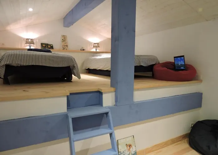 Domaine Le Castelet Bed & Breakfast 4*