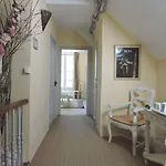 Domaine Le Castelet B&B 카스트르