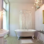 Domaine Le Castelet B&B 카스트르