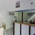 B&B Domaine Le Castelet 카스트르
