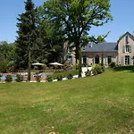 B&B Domaine Le Castelet 카스트르