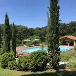Domaine Le Castelet Bed & Breakfast