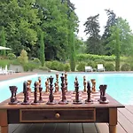 B&B Domaine Le Castelet 카스트르