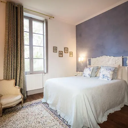 Domaine Le Castelet Bed & Breakfast 4*