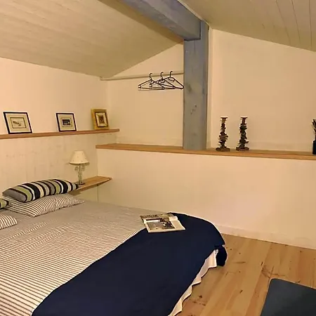 Domaine Le Castelet 4* קסטרה